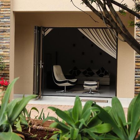 Letsatsing Lodge 勒斯滕堡 外观 照片