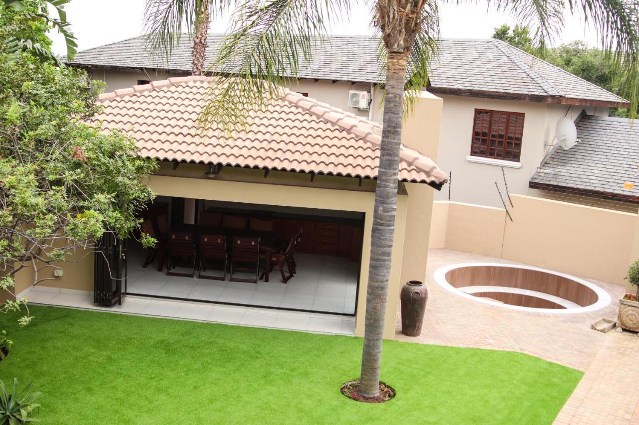Letsatsing Lodge 勒斯滕堡 外观 照片
