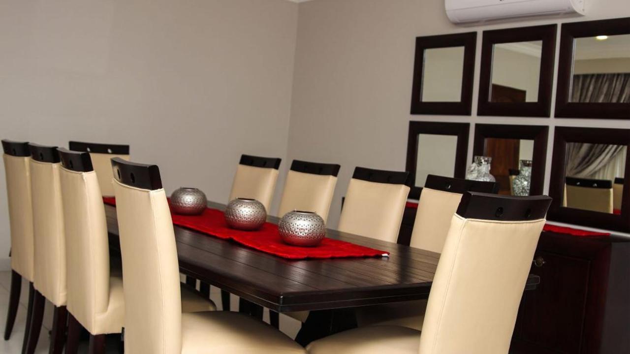 Letsatsing Lodge 勒斯滕堡 外观 照片