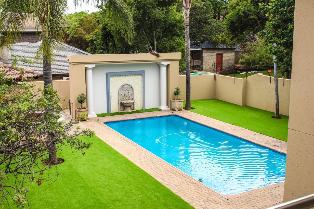 Letsatsing Lodge 勒斯滕堡 外观 照片